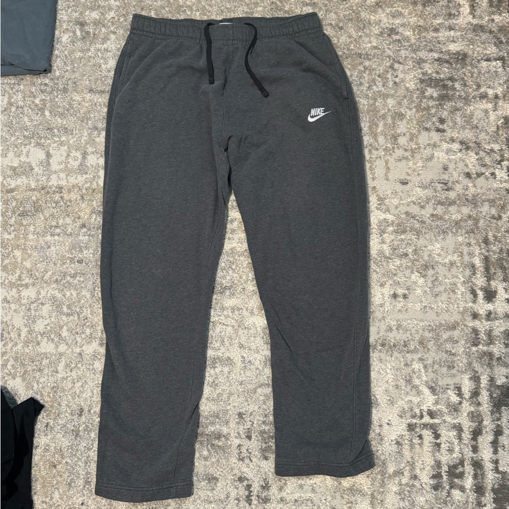 Nike Men's Dark Gray Sweatpants Medium